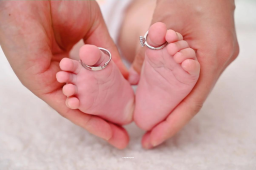 咸宁怎样给宝宝喂奶